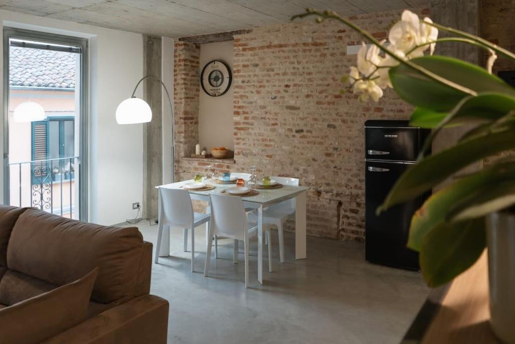 Centro Storico Recinto Dei Nobili 1 - Private Parking Apartment อัสตี ภายนอก รูปภาพ